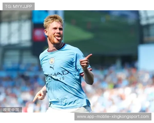 德布劳内禁区前沿搓传精准找到后插点,演绎现代足球的完美助攻